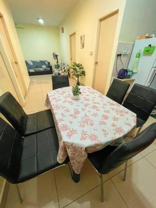 Cybercity Ph1 Near Kkia By Family Homestay Donggongon Exterior photo